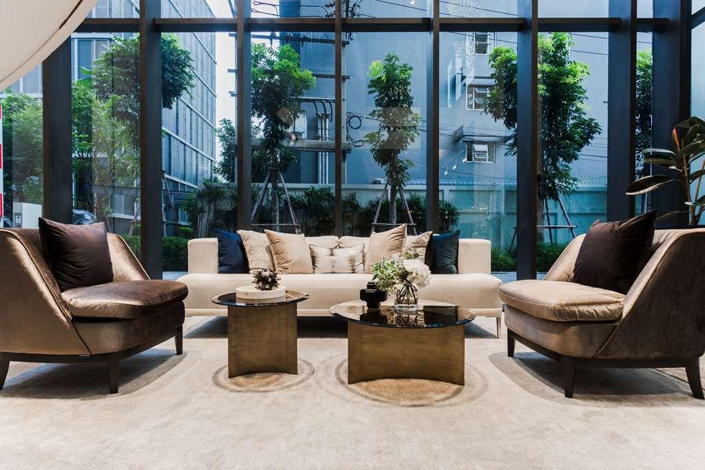 Wyndham Queen Convention Centre Hotel 4*
