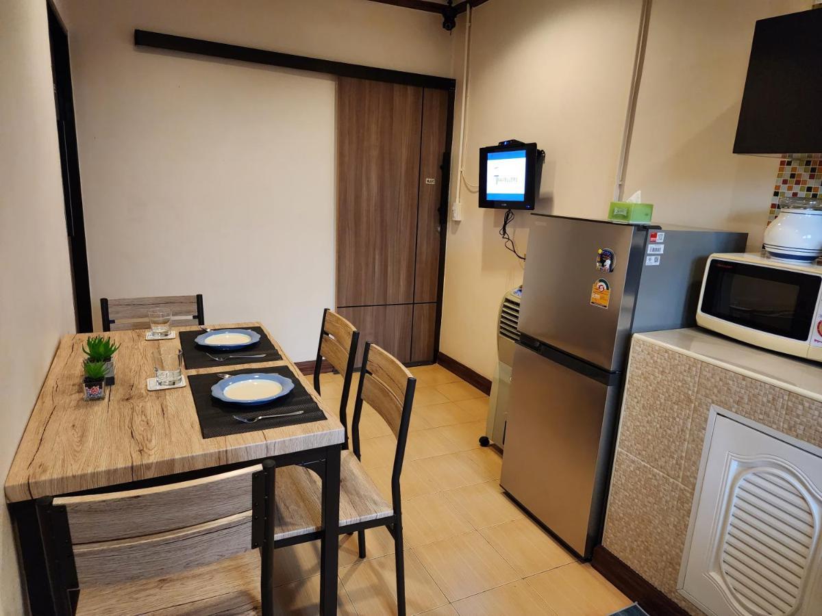 The Travellers House - Pet Friendly Bangkok