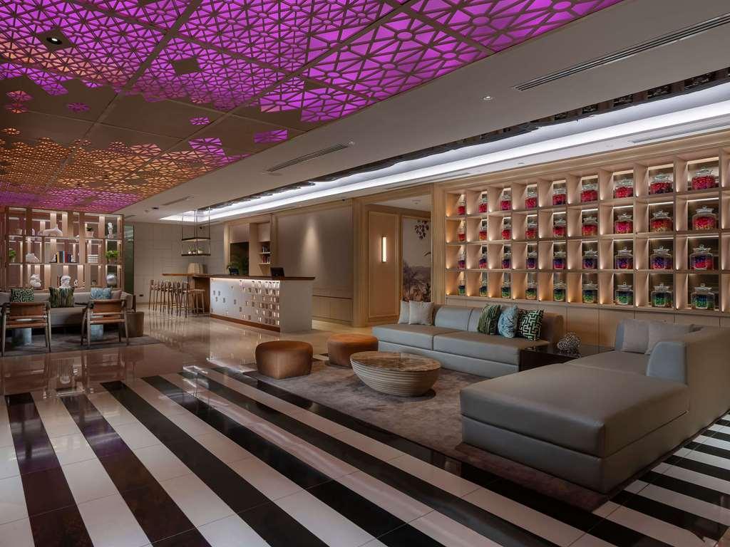 Hotel Novotel Living Sukhumvit Legacy *