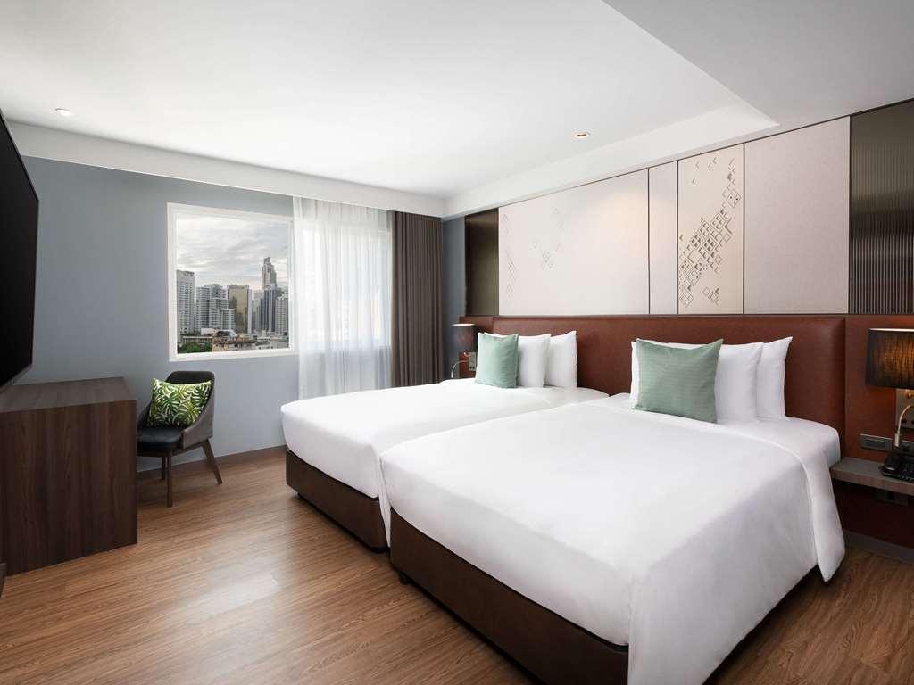 Novotel Living Sukhumvit Legacy Hotel *