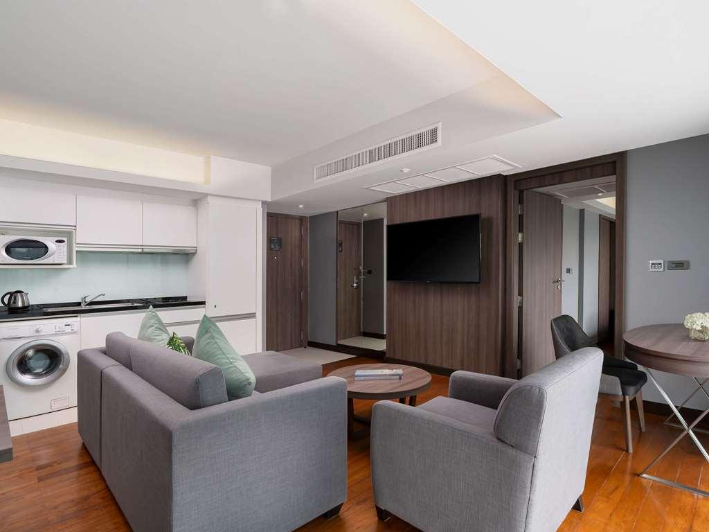 Novotel Living Sukhumvit Legacy Hotel