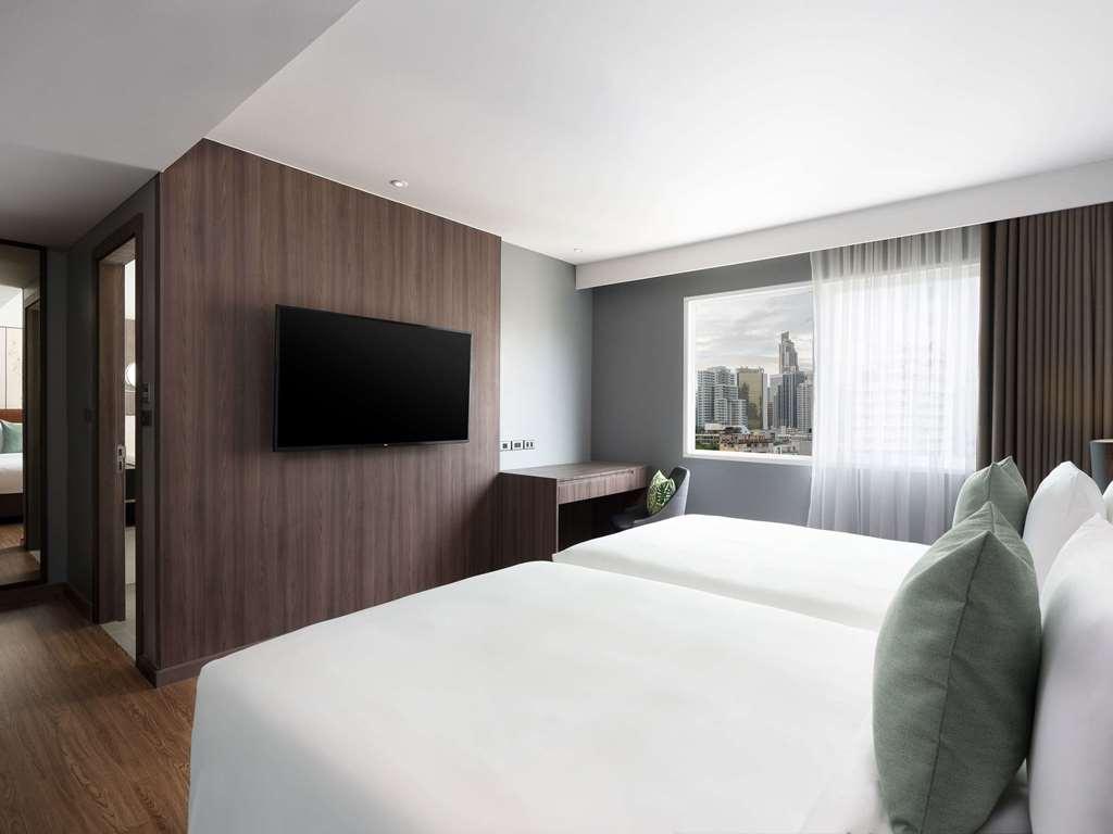 Novotel Living Sukhumvit Legacy Hotel *