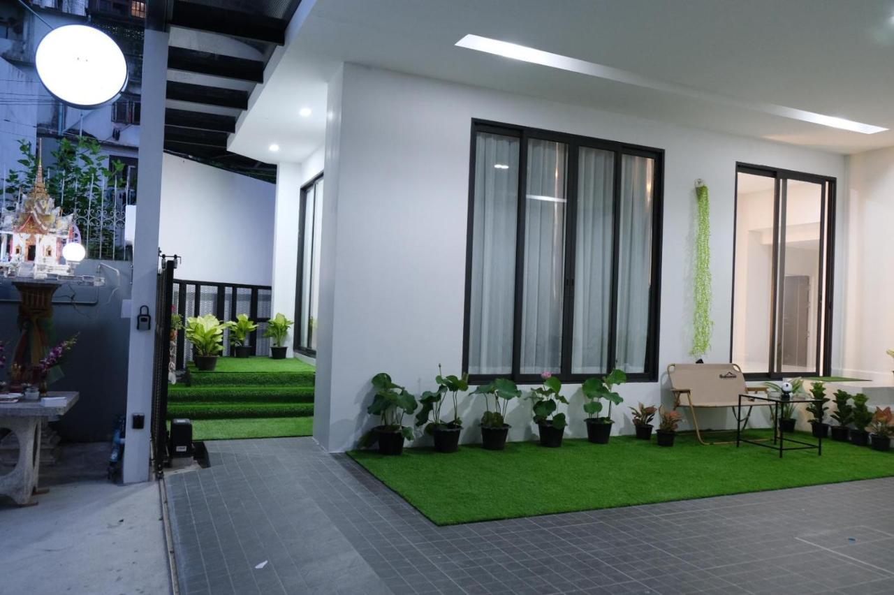 Cheri's 5and1 Bedroom Townhouse In Sukhumvit 36 , Bangkok, Near Tonglo Rail Station