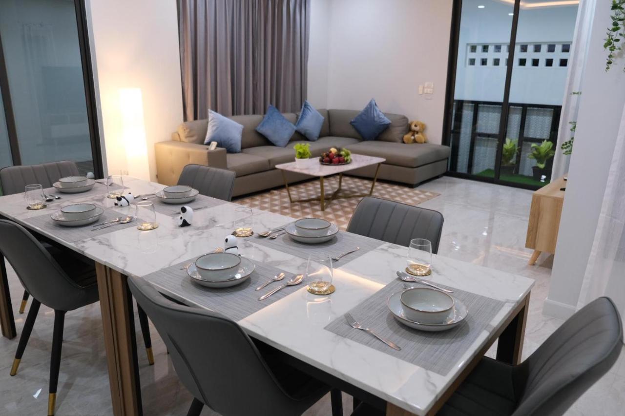 Cheri's Homestay: Townhouse Near Thong Lo Bts Villa Bangkok