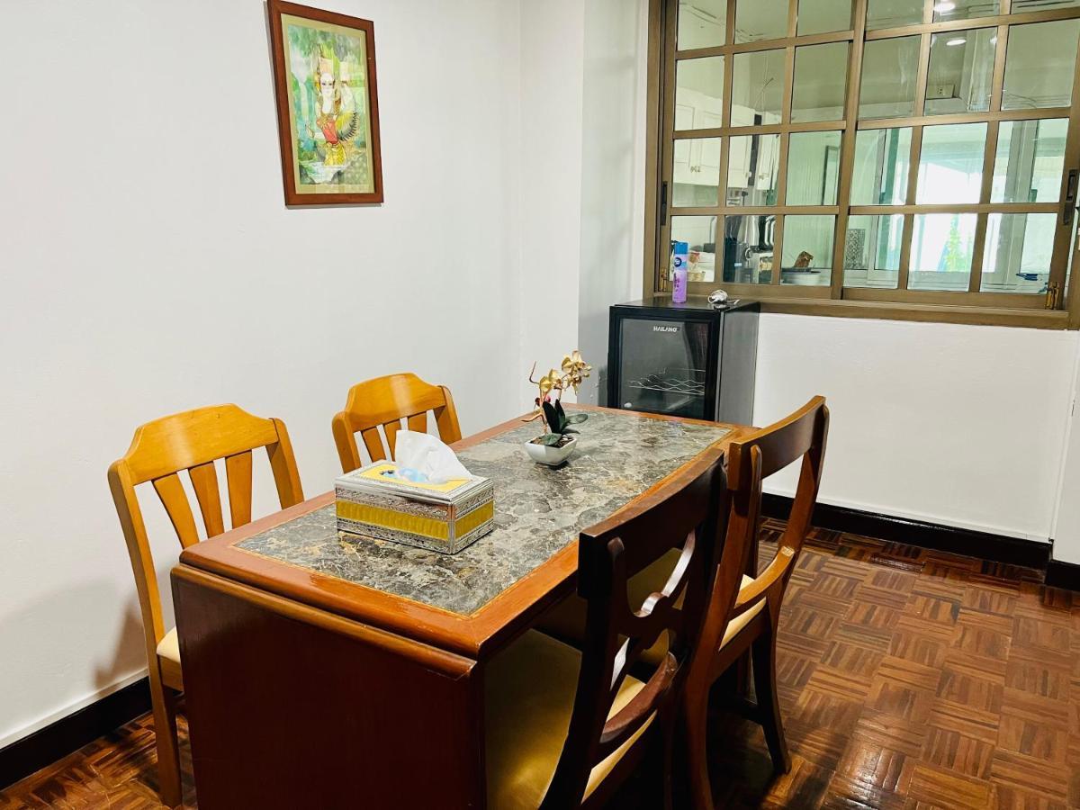 Ree House-asoke Bts Bed & Breakfast