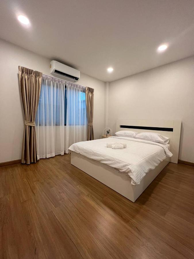 Cheri's Homestay现代两层独栋别墅，4卧4卫，3日送接机1周接送机,近mega邦纳 *