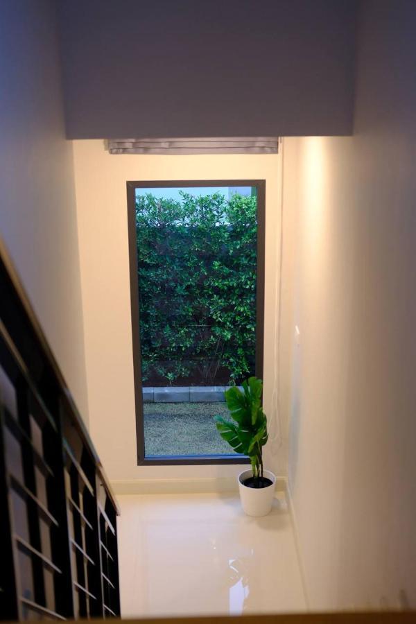 Cheri's Homestay现代两层独栋别墅，4卧4卫，3日送接机1周接送机,近mega邦纳 * Bangkok