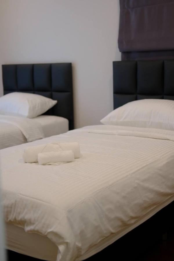 Villa Cheri's Homestay现代两层独栋别墅，4卧4卫，3日送接机1周接送机,近mega邦纳