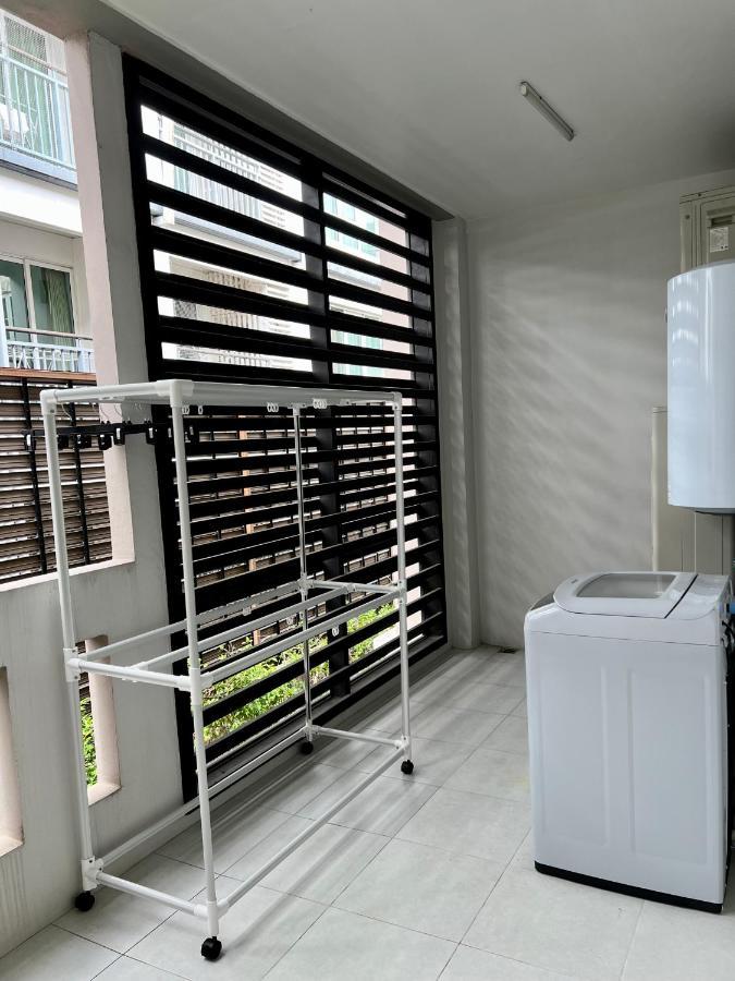 Entire 3br Townhome In Sukhumvit, Shared Pool, Near Bts&mrt Asok *