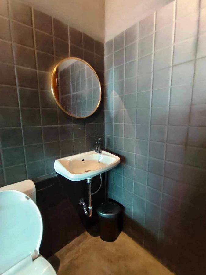 Mr Black & Ms White -self Check In Apartment Bangkok