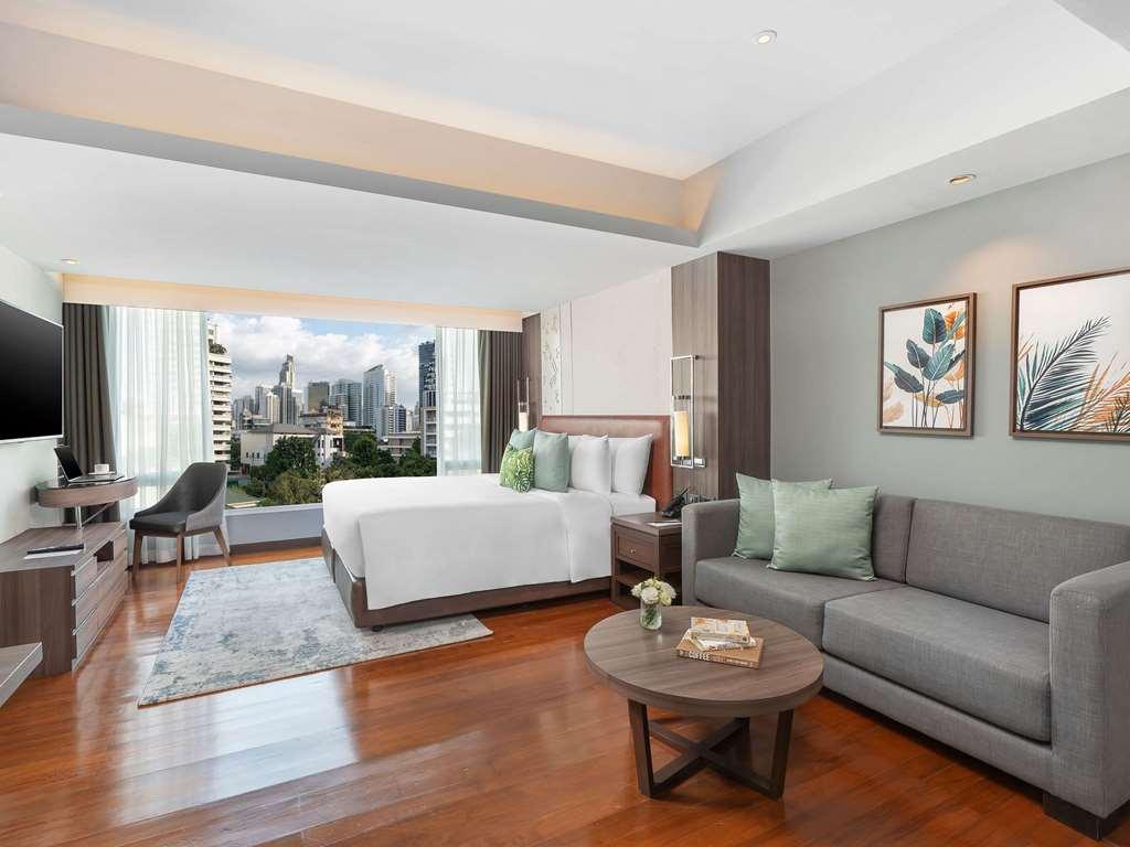 Novotel Living Sukhumvit Legacy *