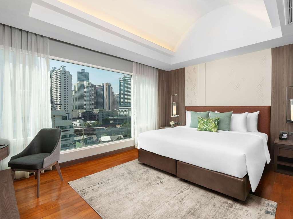Novotel Living Sukhumvit Legacy Hotel *