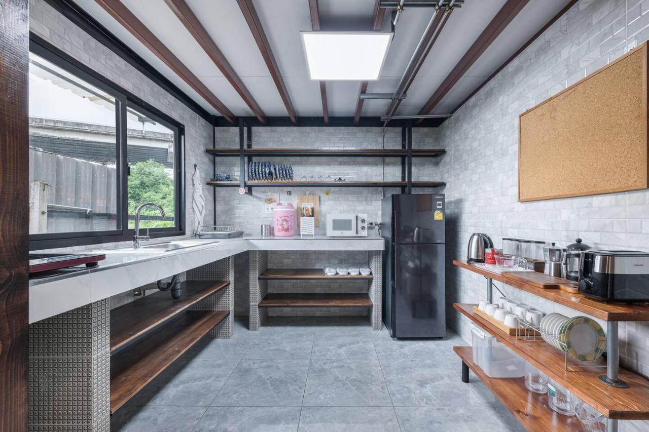 Thananya Apartment *