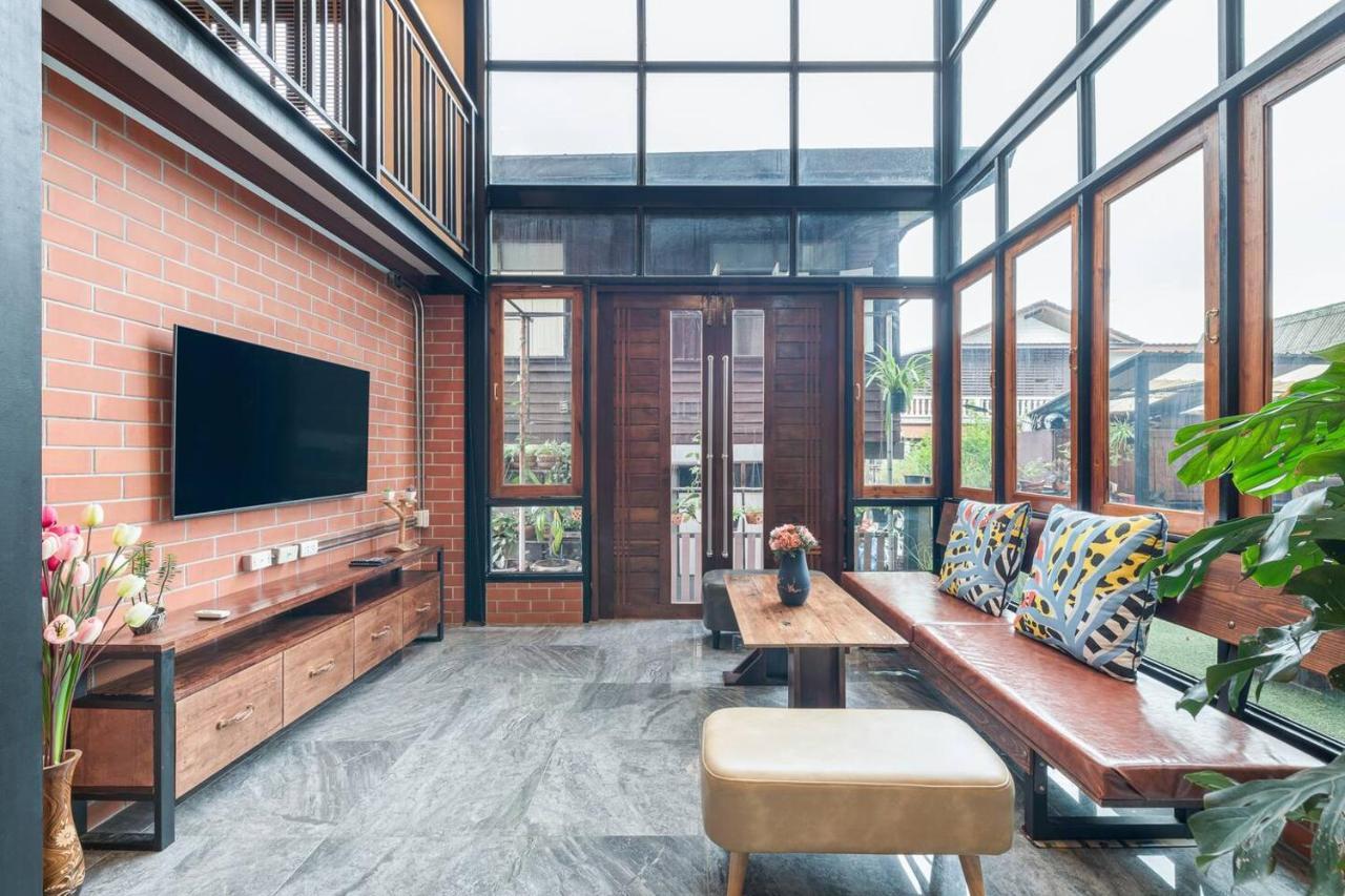 Thananya Apartment