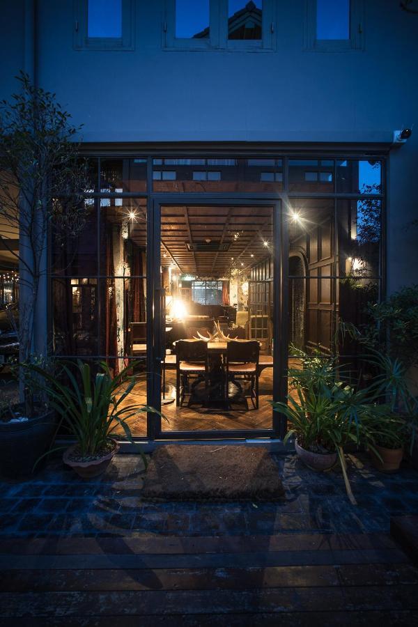 Baan Tuk Din