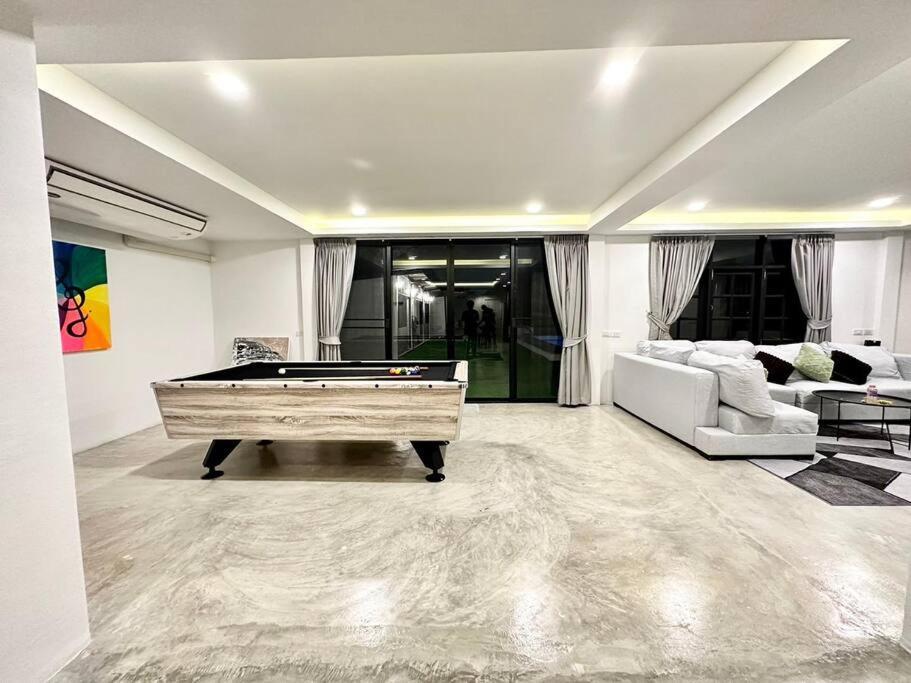 Number3 Poolvilla Bangkok