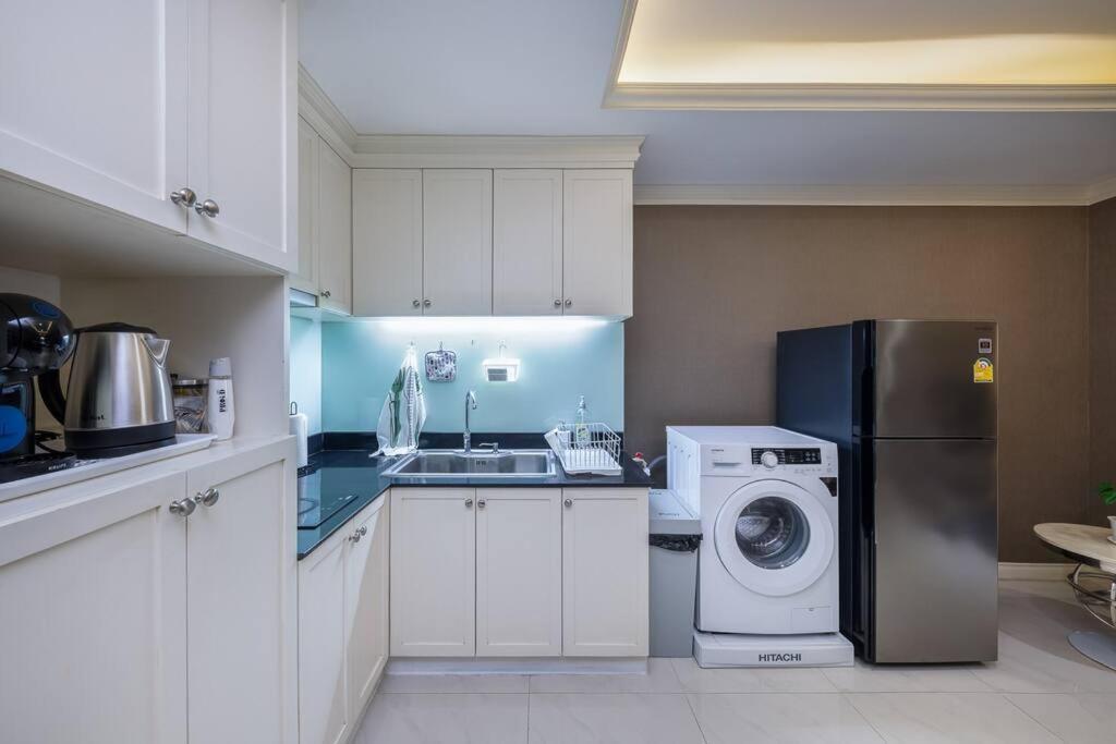 Pangsapuri View, Big Apartment, Great Location *