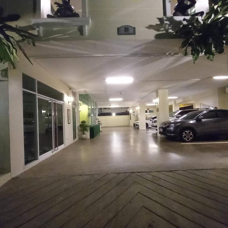 Chez Moi Private Executive Sukhumvit 26 Apartment *