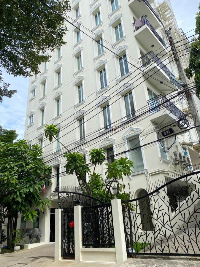 Chez Moi Private Executive Sukhumvit 26 Apartment