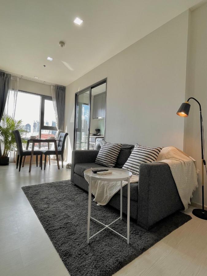 Thonglor Skyview Modern Apartment Bangkok