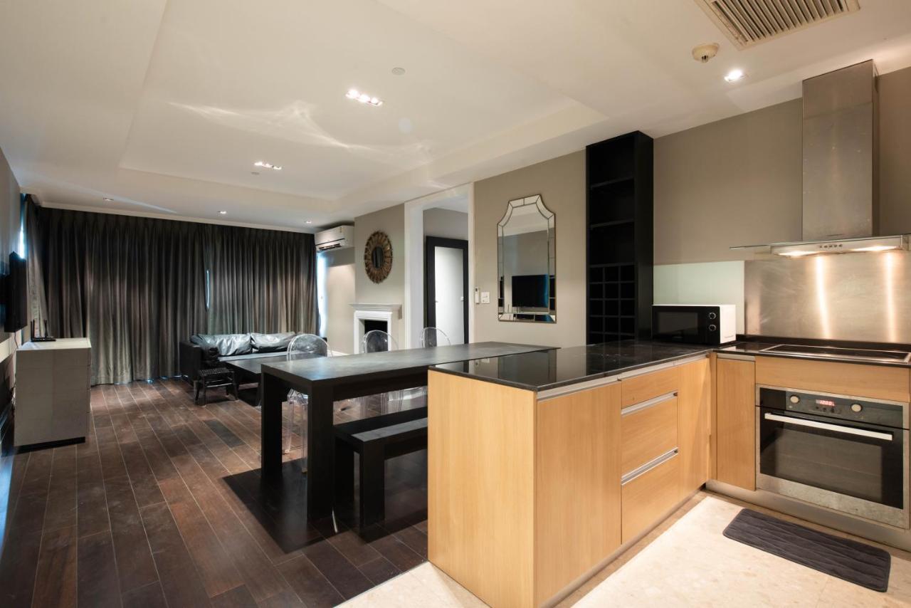 Sathorn Gardens By Ern Apartment *