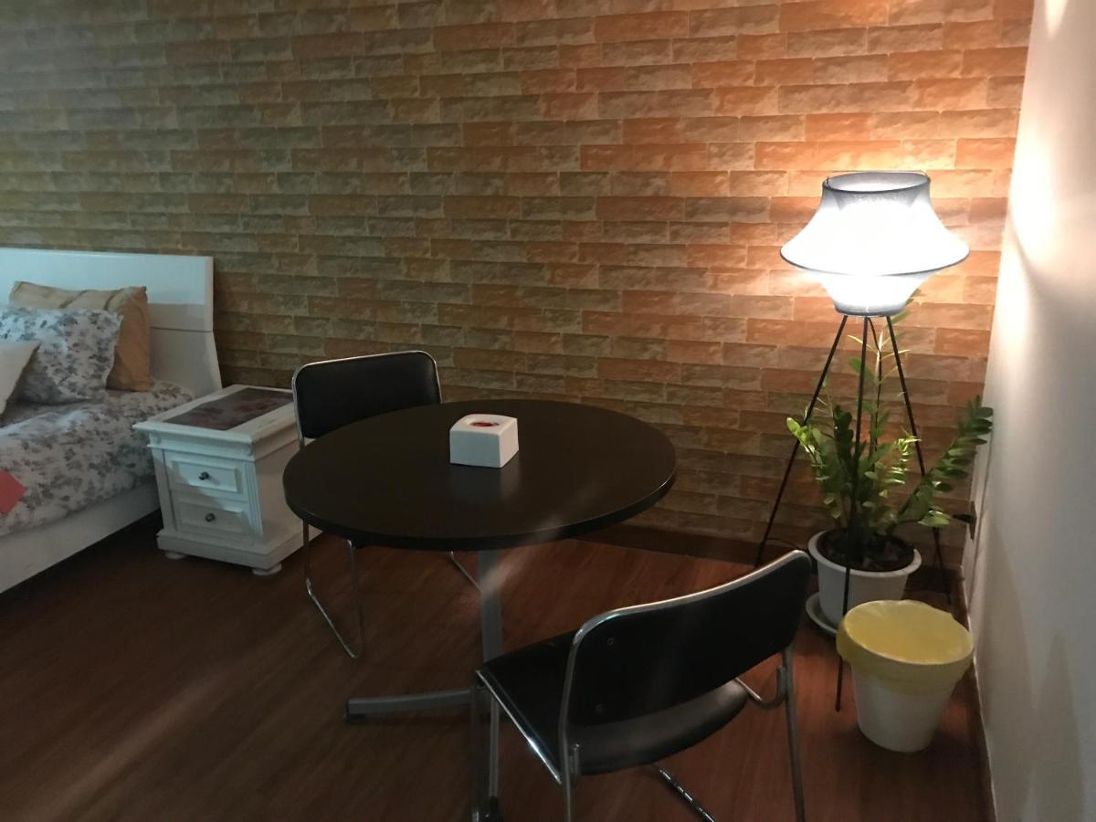 Nana Signature Apartment Bangkok