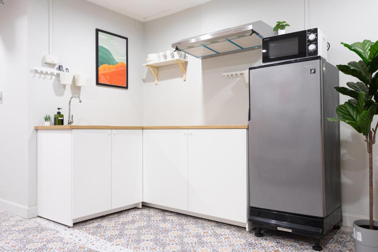 A1 Duplex Large Wt Kitchen Apartment *