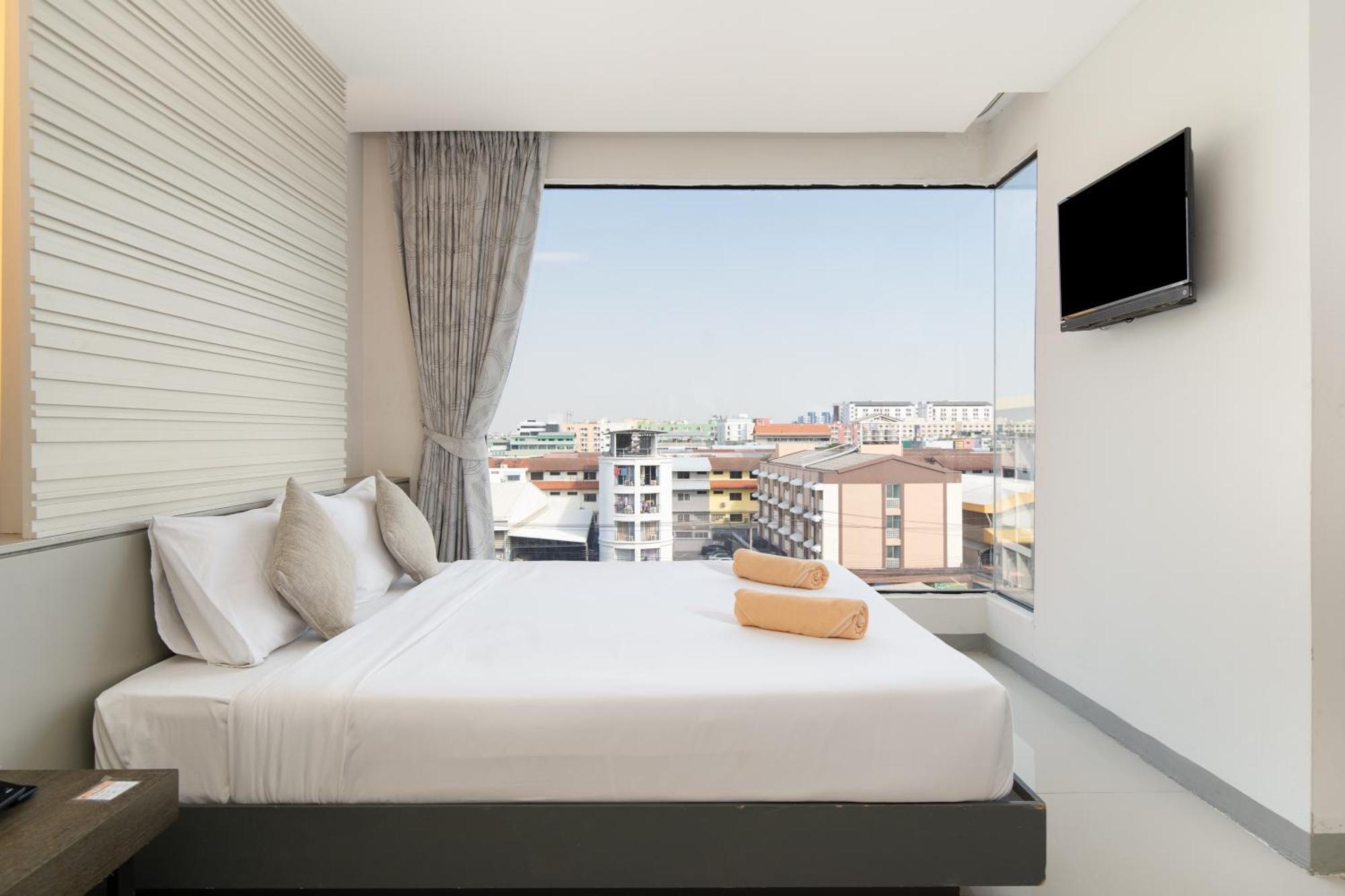 Leenova Hotel Bangkok
