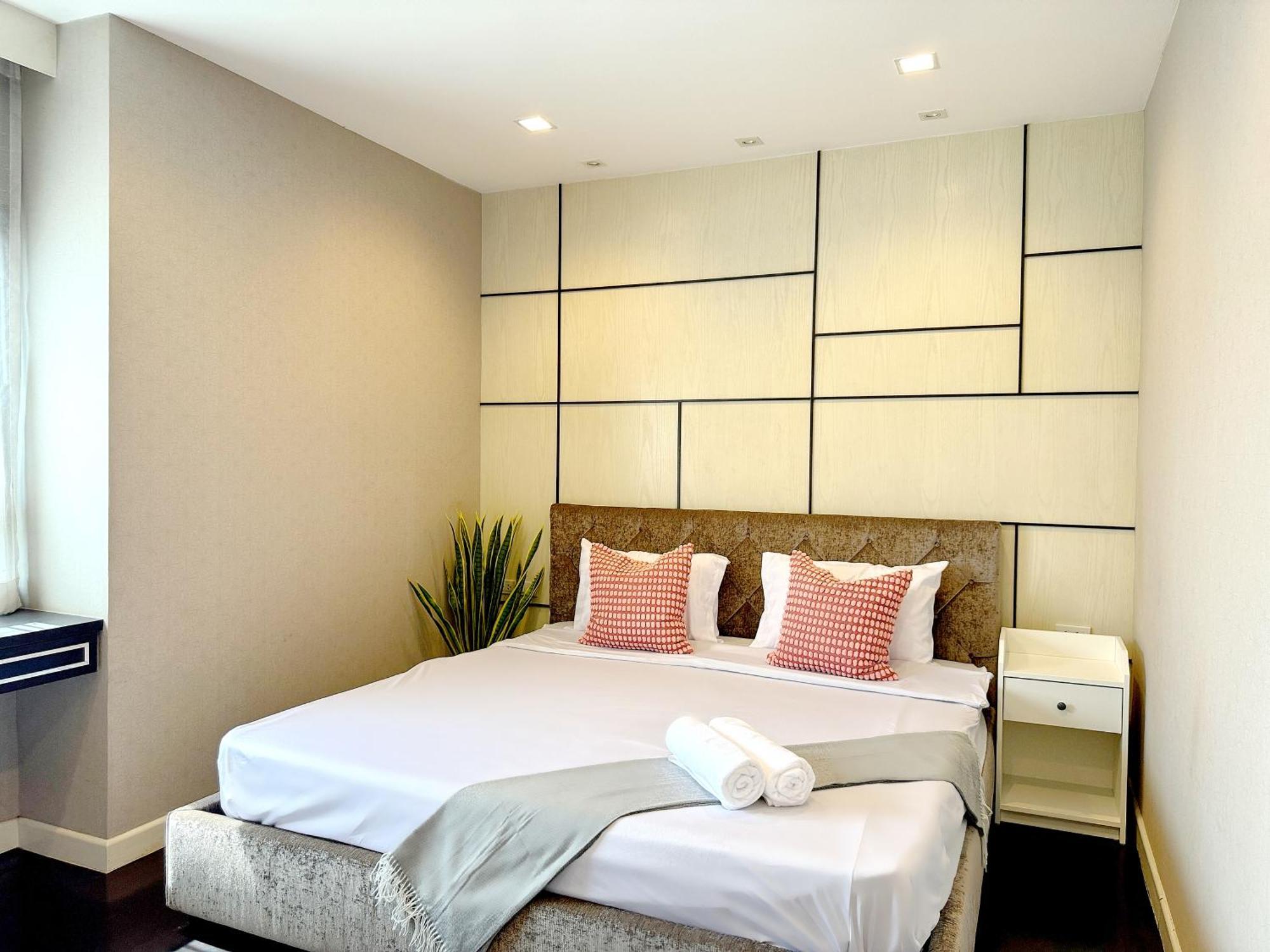 Grand Diamond Apartment