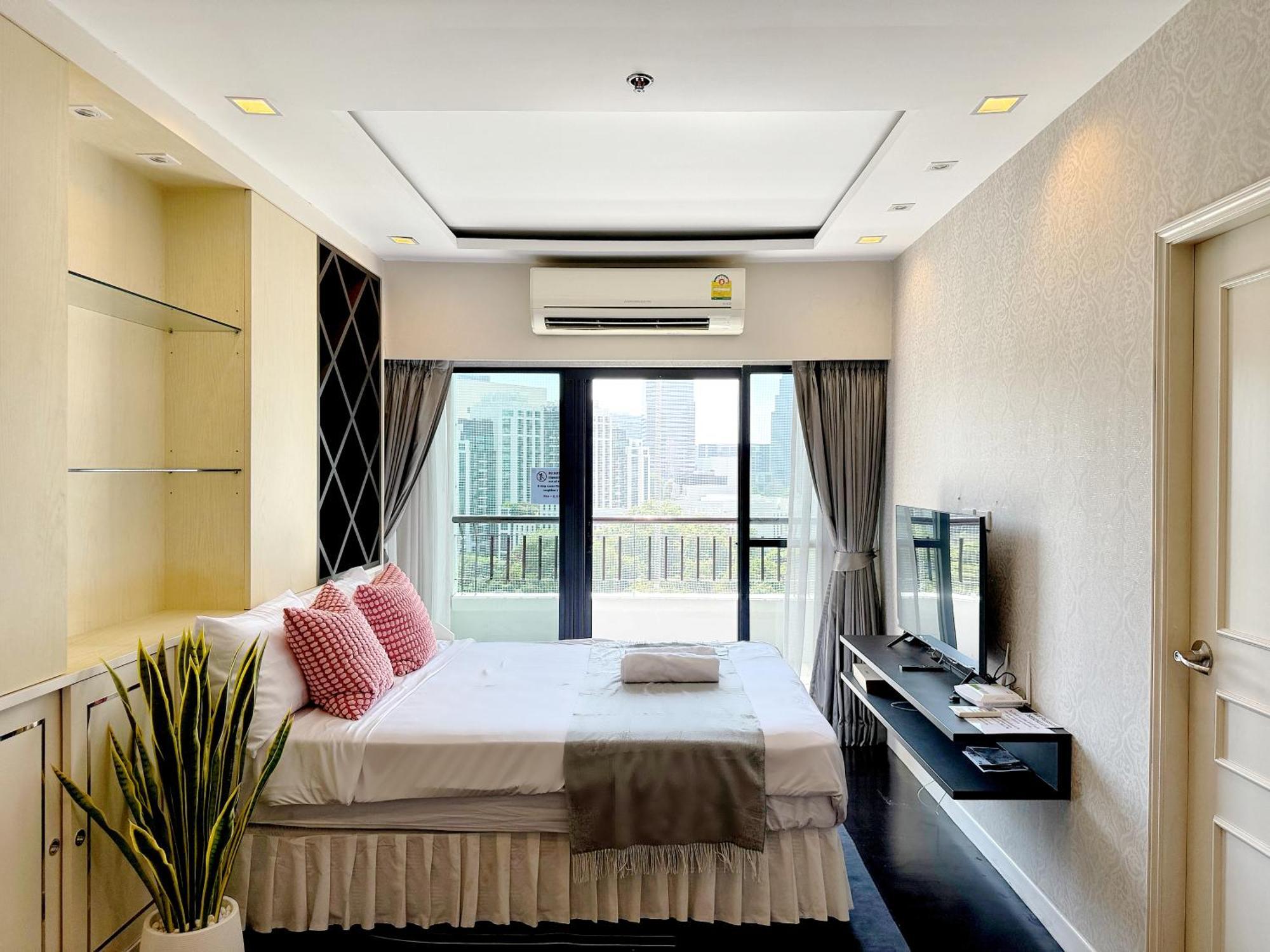 Grand Diamond Apartment Bangkok