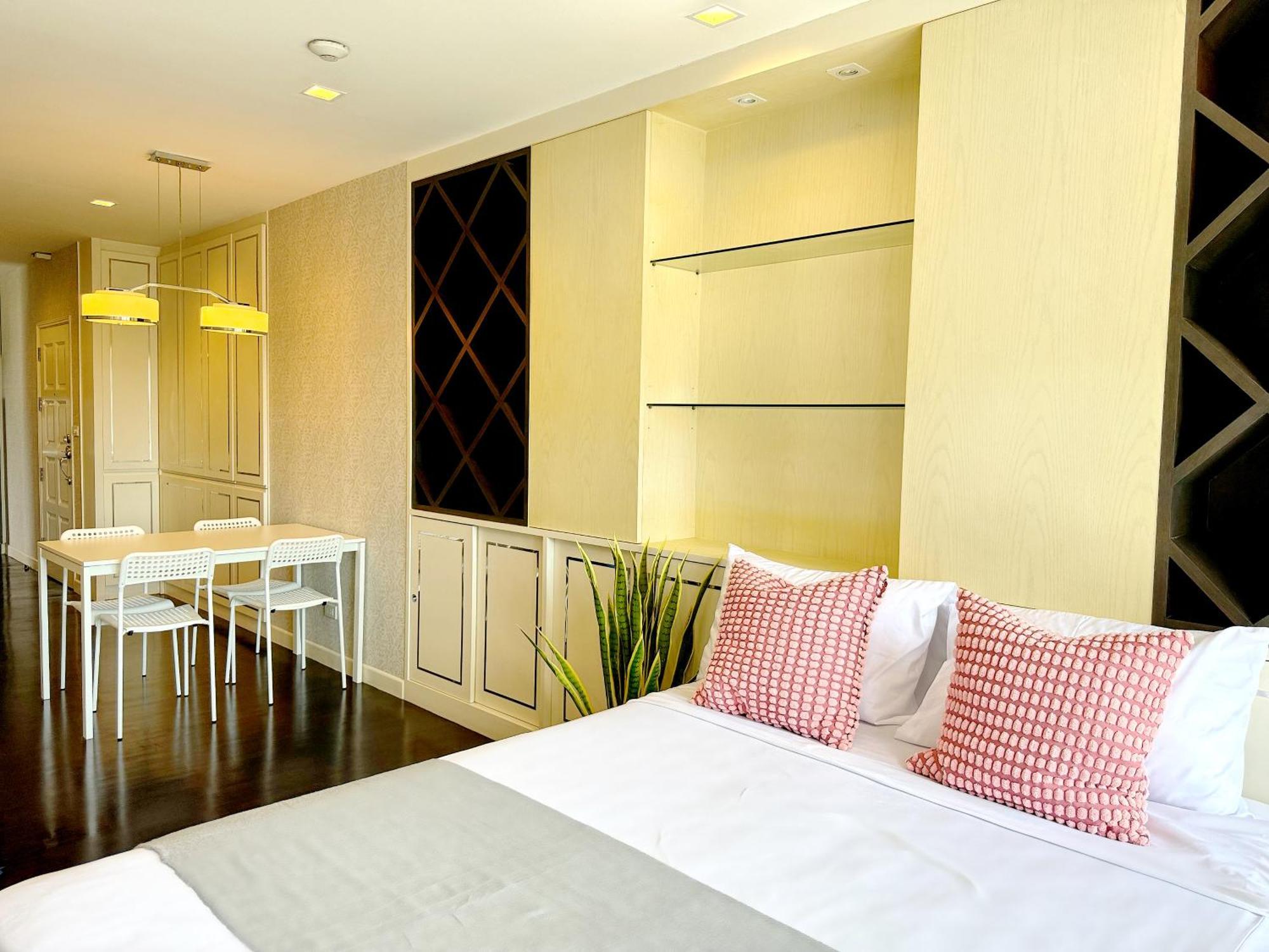 Grand Diamond Apartment Bangkok