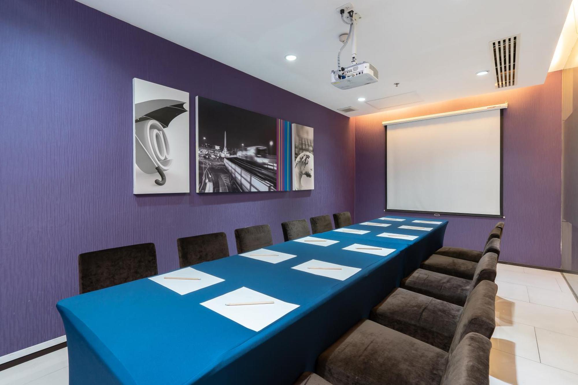 Hotel Vic 3 4*