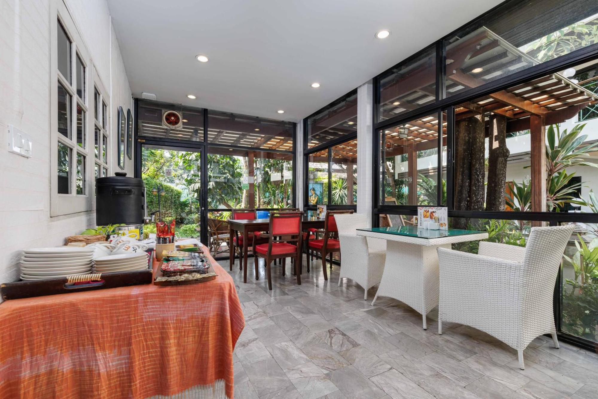Charlie House Pin Klao 3* Bangkok