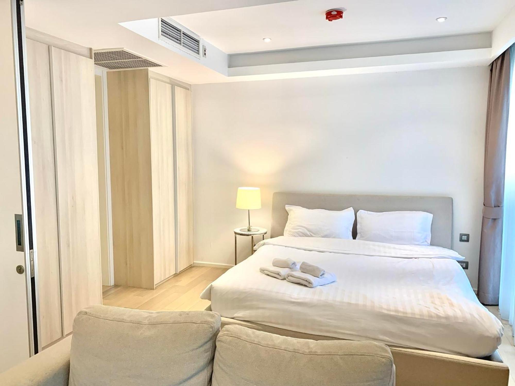 Sukhumvit 11#luxury#pool#gym#bts Nana&mrt Sukhumvit#1br#max2ppl Apartment Bangkok