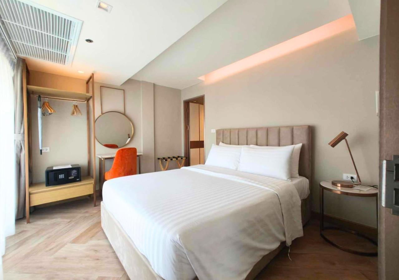 Away Riverside Kene Hotel