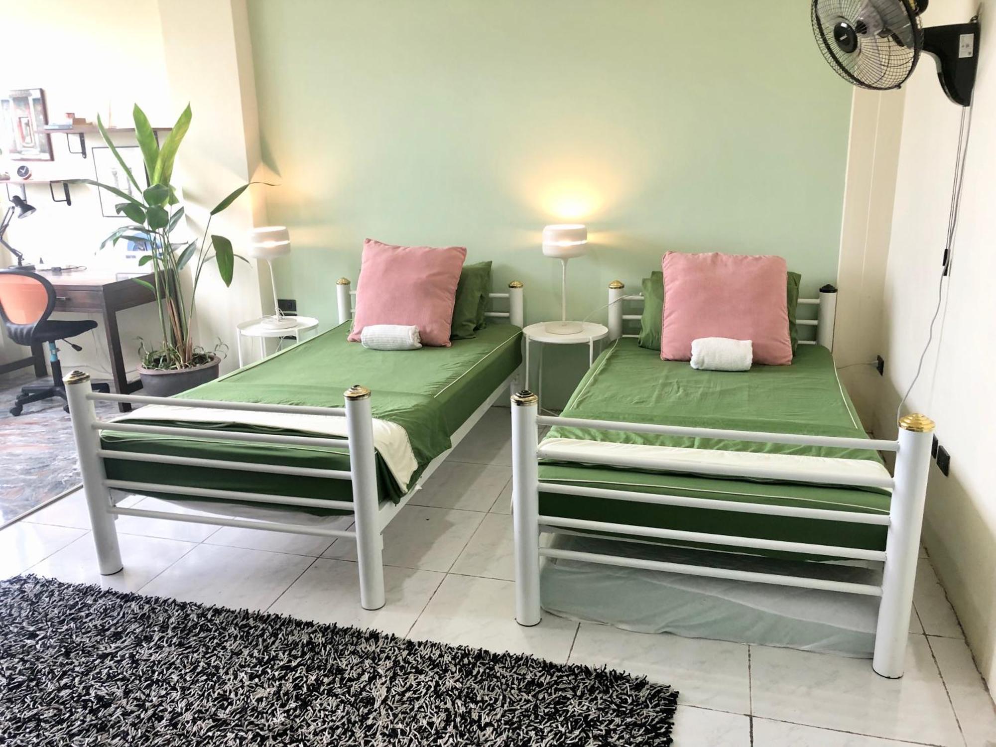 Homestay Cb's - Cheap Boutique *