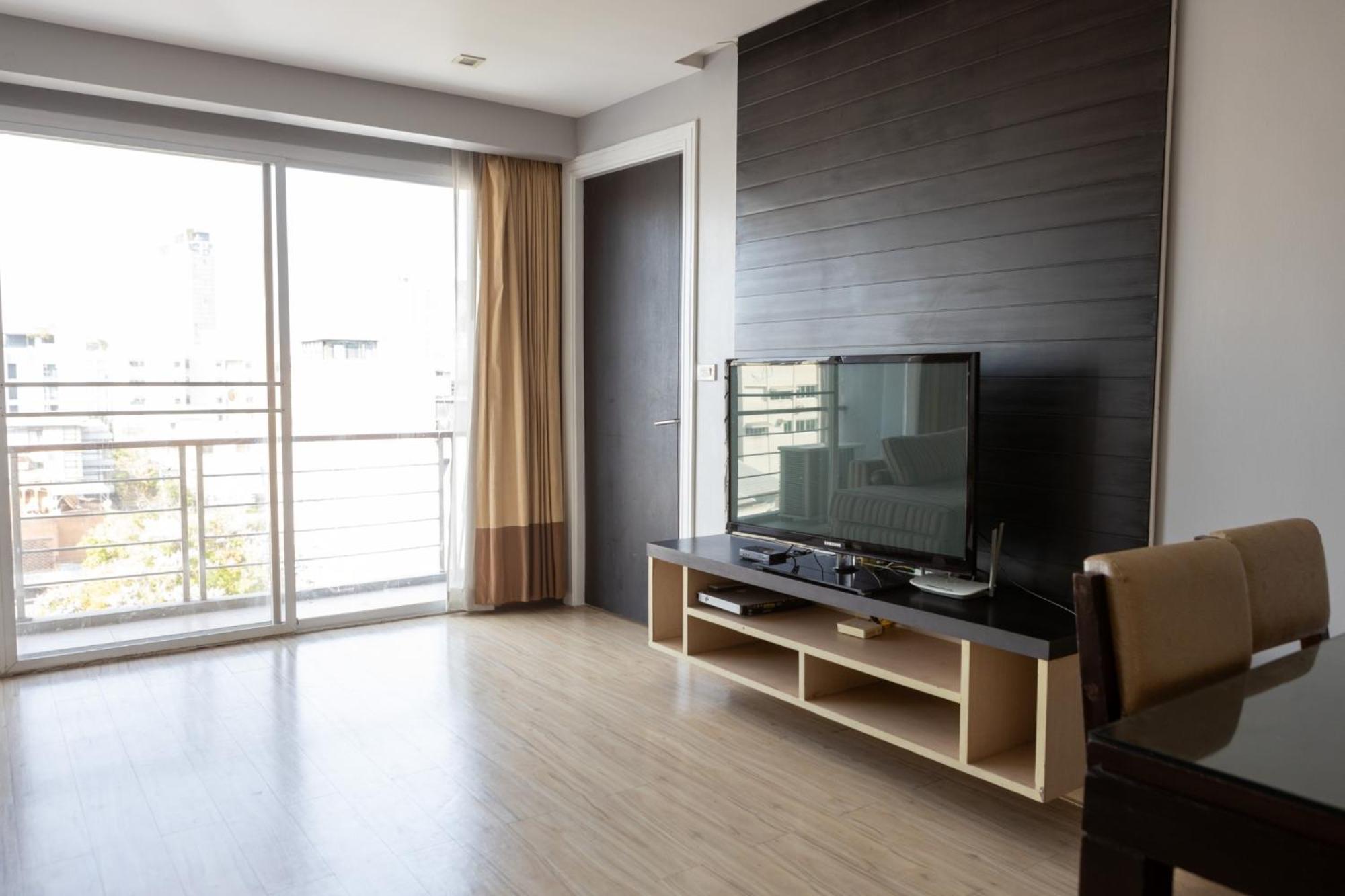 Go Thonglor Apartment *