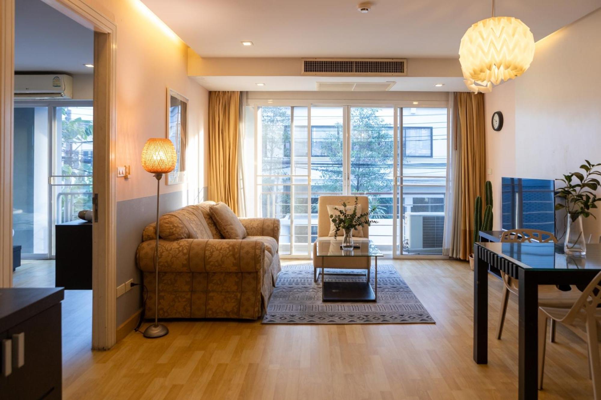 Go Thonglor Apartment *