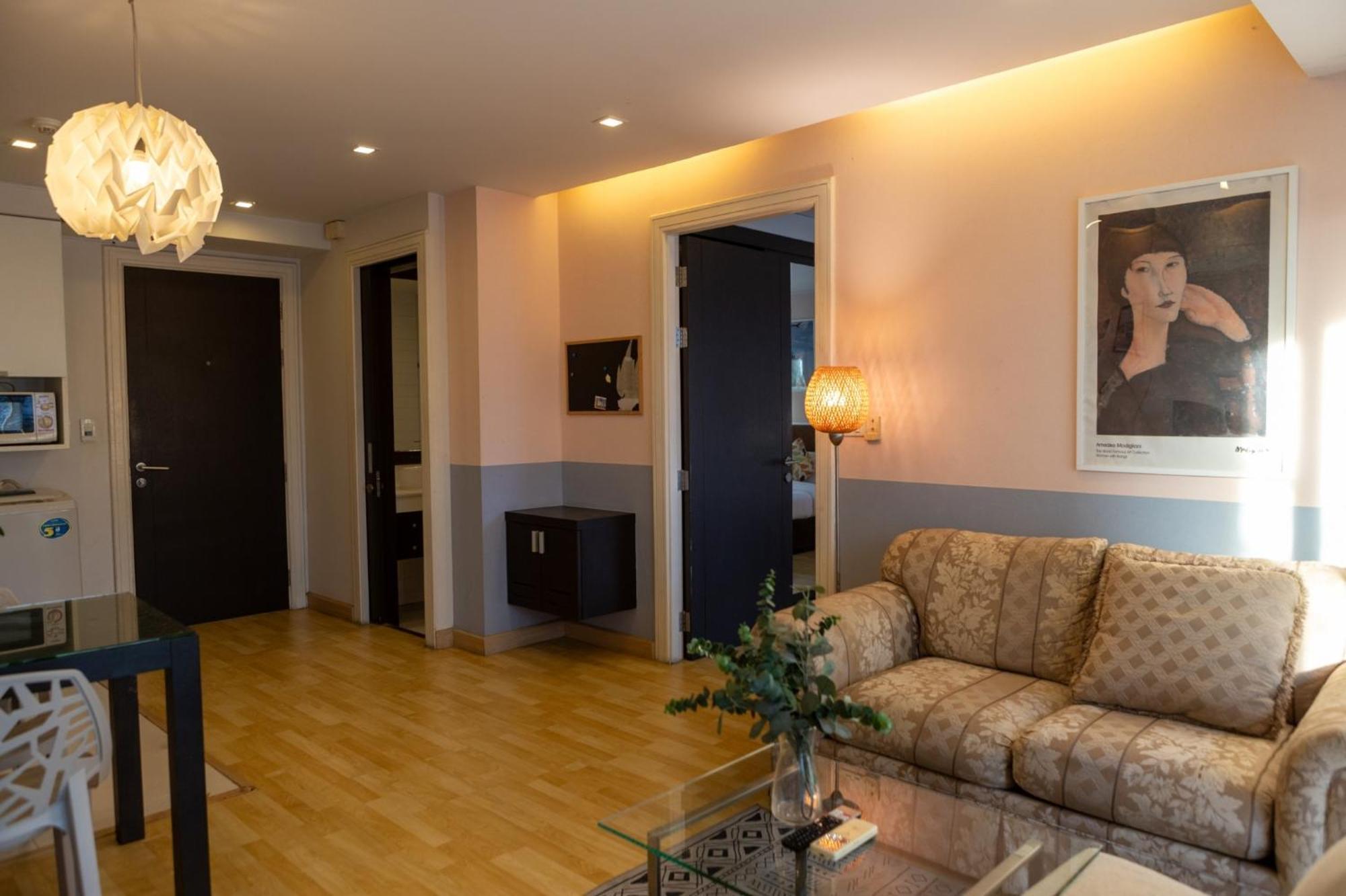 Go Thonglor Apartment