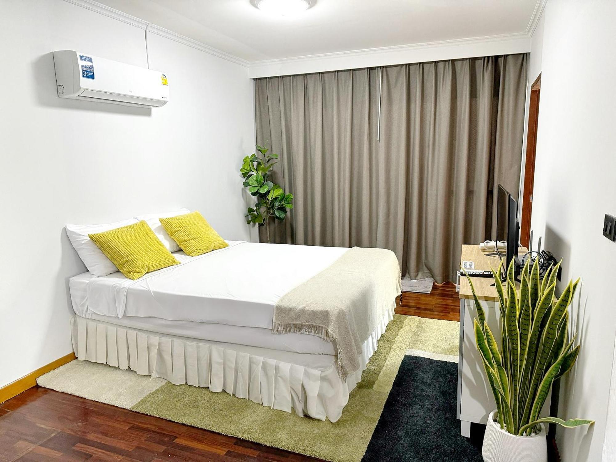 Grand Diamond Apartment Bangkok