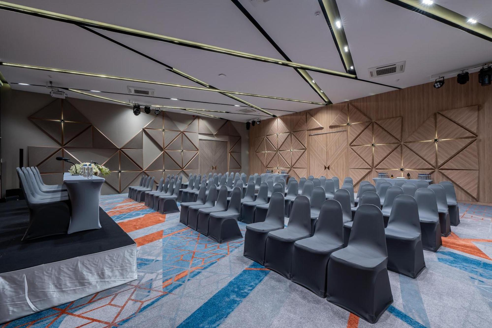 Hotel Zayn - Airport Link Access 4*