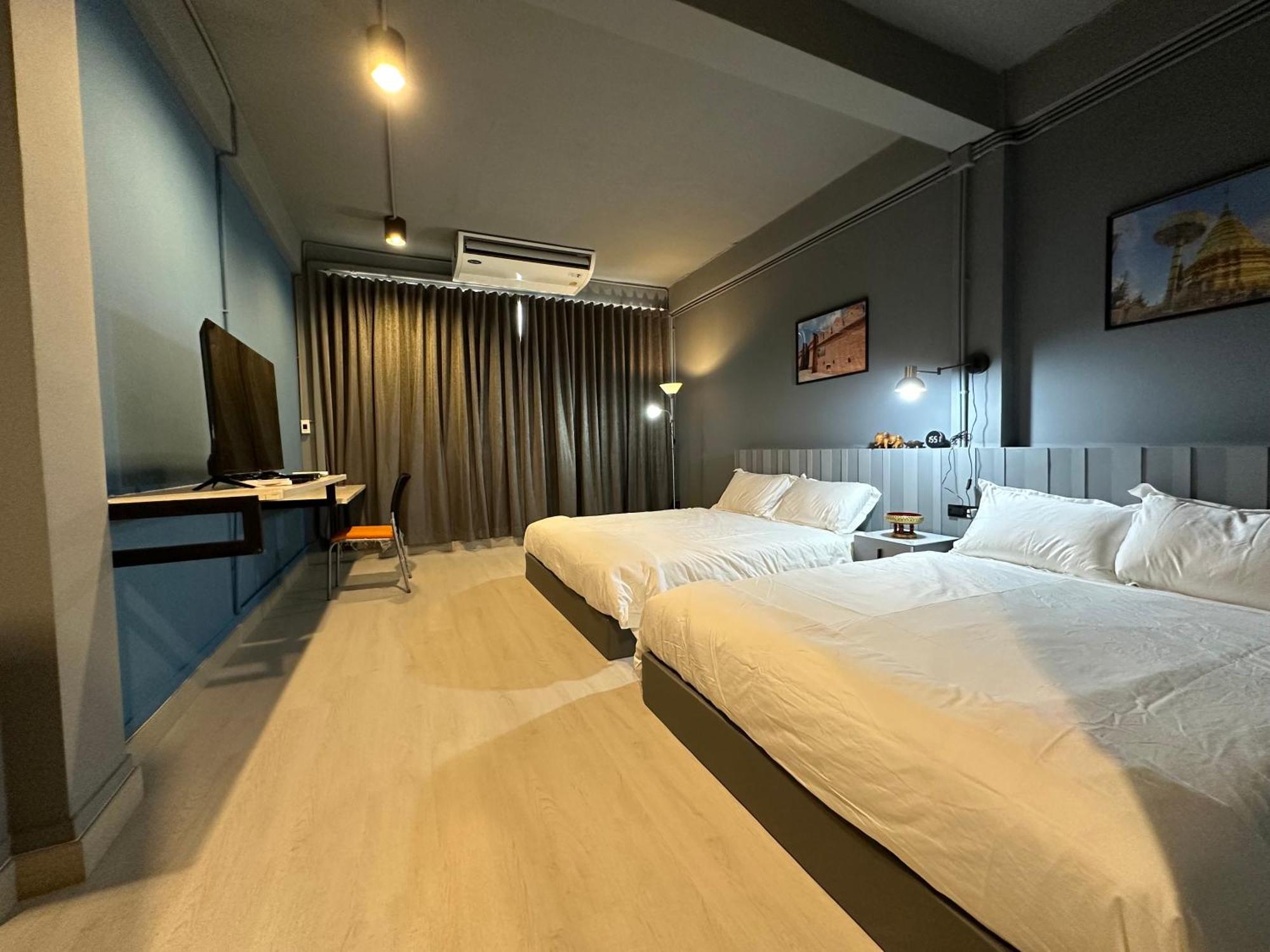 Chiangmai Vibe, House, 7 Mins To Bts, Center, Private In Sathon, Private Bathroom, Bangkok, Thailand Guest house *