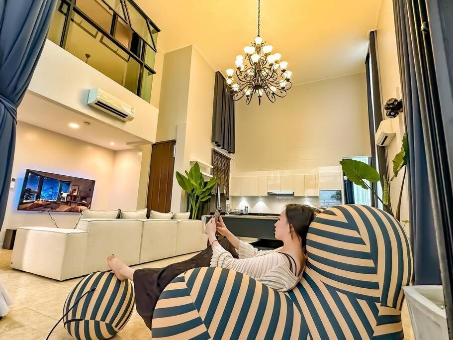 Villa 1897summer 曼谷中心7卧asok&thong Lor800平米海天别墅 *