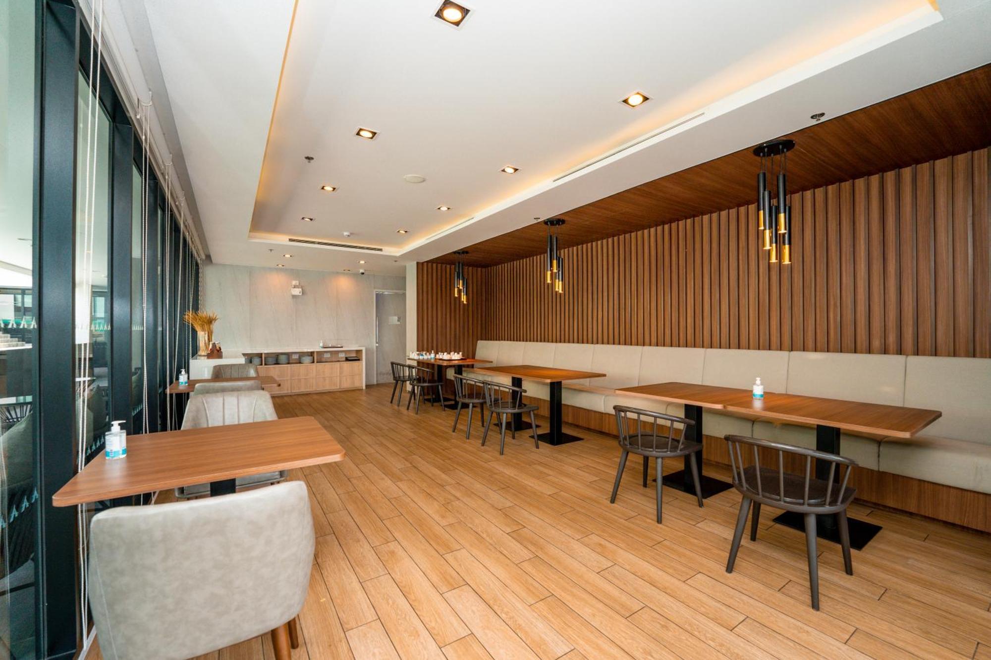 Amanta & Sathorn