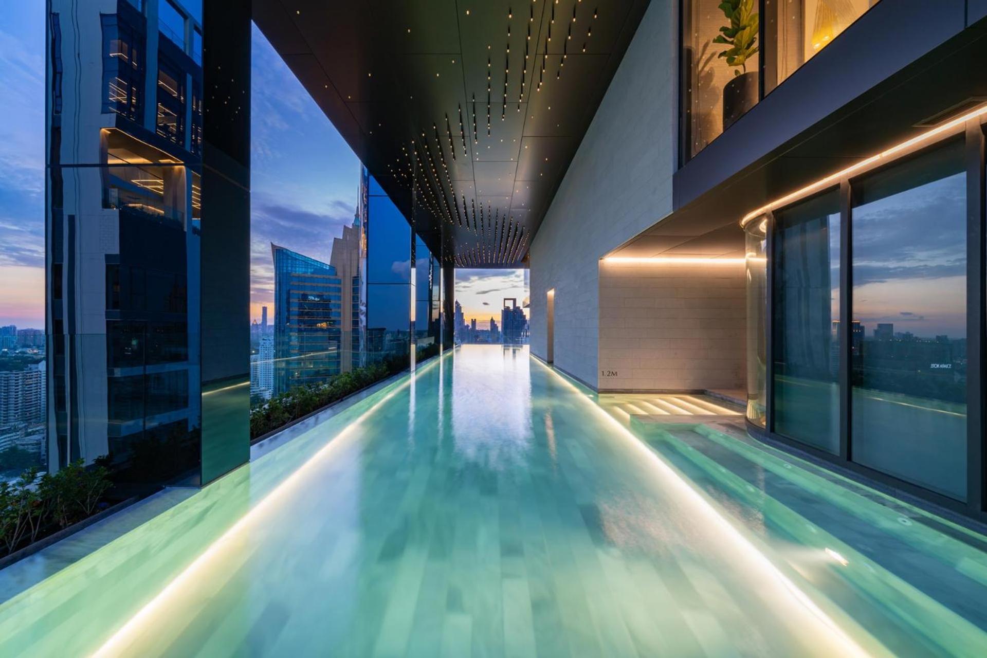 Apartment Ultra Classy Designer Central Asok Terminal 21 *