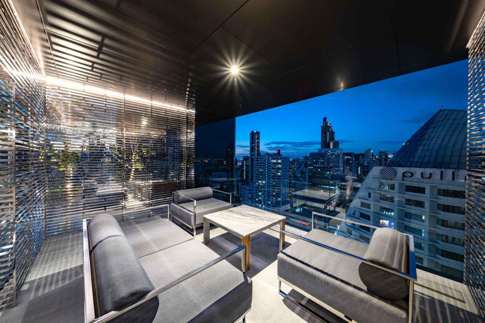 Ultra Classy Designer Central Asok Terminal 21 * Bangkok