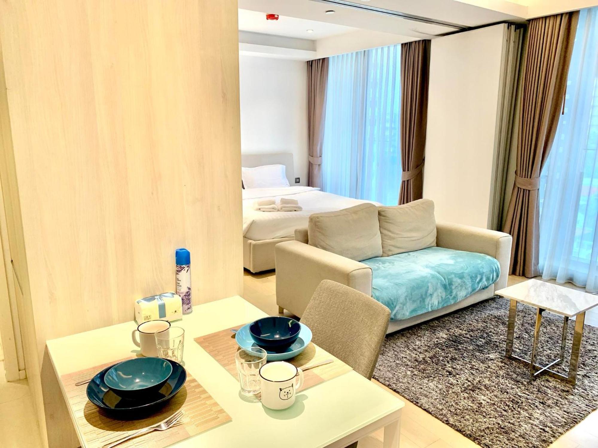 Sukhumvit 11#luxury#pool#gym#bts Nana&mrt Sukhumvit#1br#max2ppl