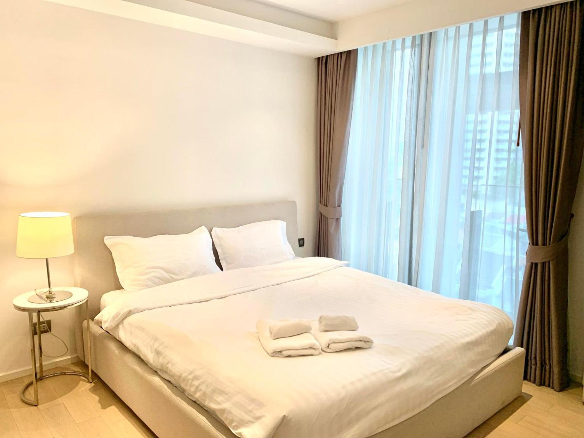 Sukhumvit 11#luxury#pool#gym#bts Nana&mrt Sukhumvit#1br#max2ppl Bangkok
