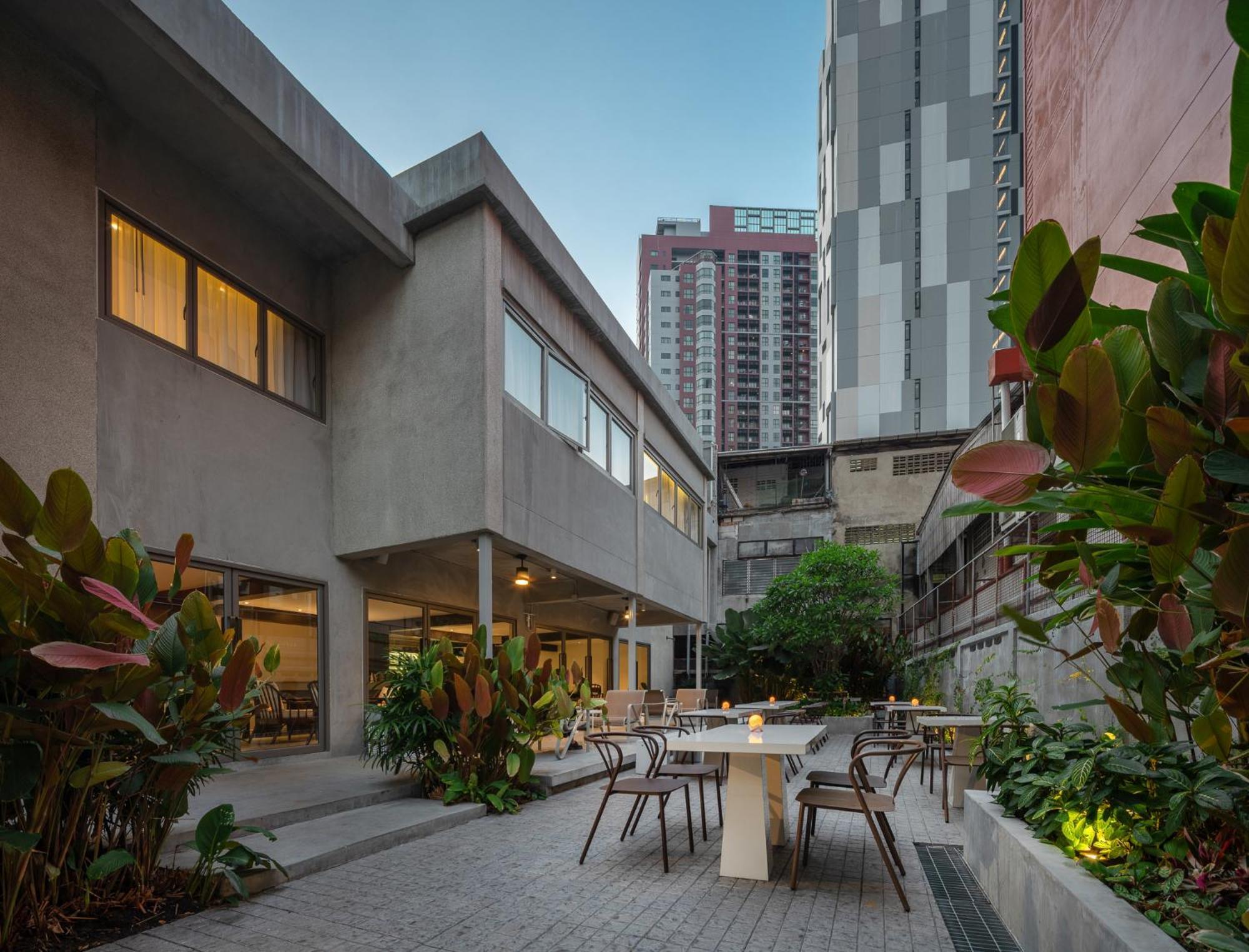 Nidhra Boutique Sukhumvit Hotel