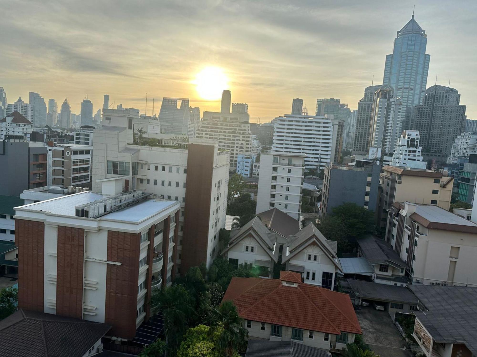 Hotel Omni Tower Nana - Serviced On Sukhumvit Soi 4 3*